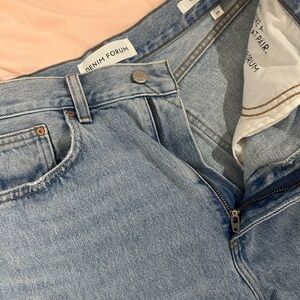 ARITZIA denim Forum Light Blue Straight Leg Jeans Farrah High rise jeans